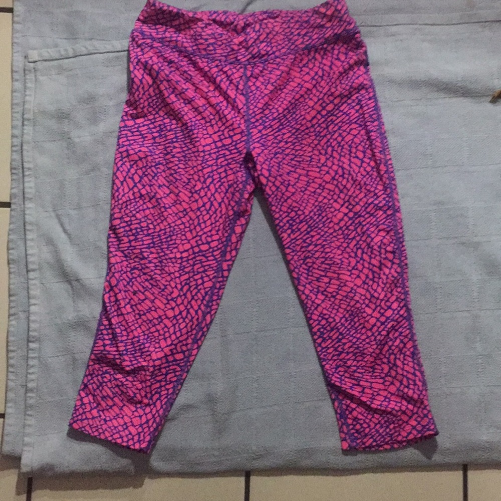 Tight Work out pants knee length
